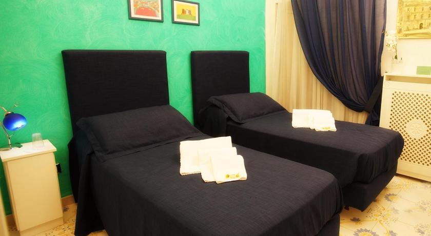 Image of Double or Twin Room with Private Bathroom 7