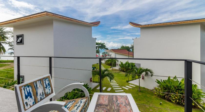 La Plage Resort Beach Club 1726 Moo 4 T Ban Tai A Koh