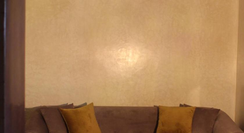 タガズート Traditional Moroccan House 4つ星 ゲストハウス プール