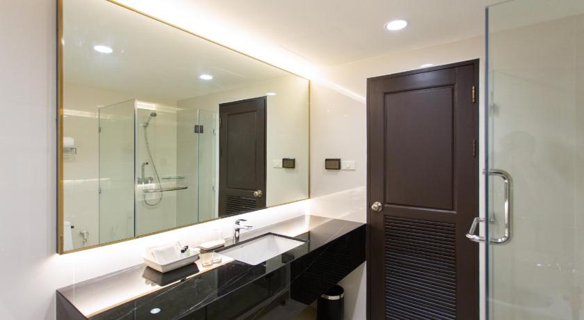 Image of Deluxe Room 2