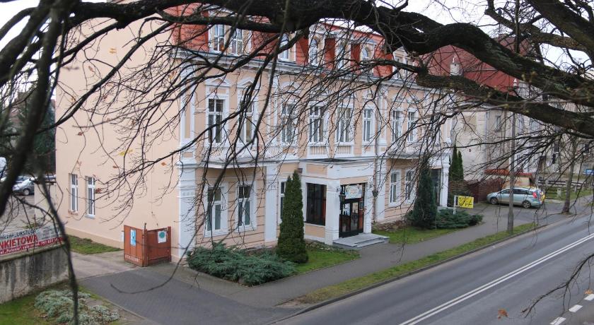 Hotel Polonia — Hotel in Chojnice
