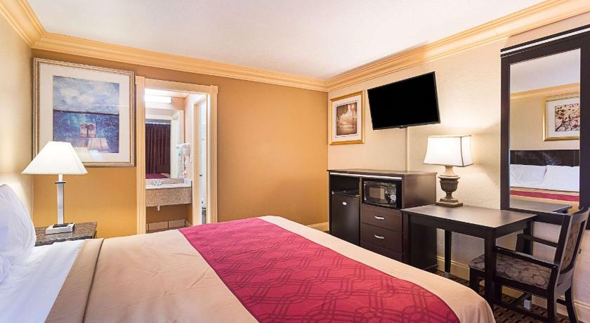 Rodeway Inn & Suites Birmingham I-59 exit 134