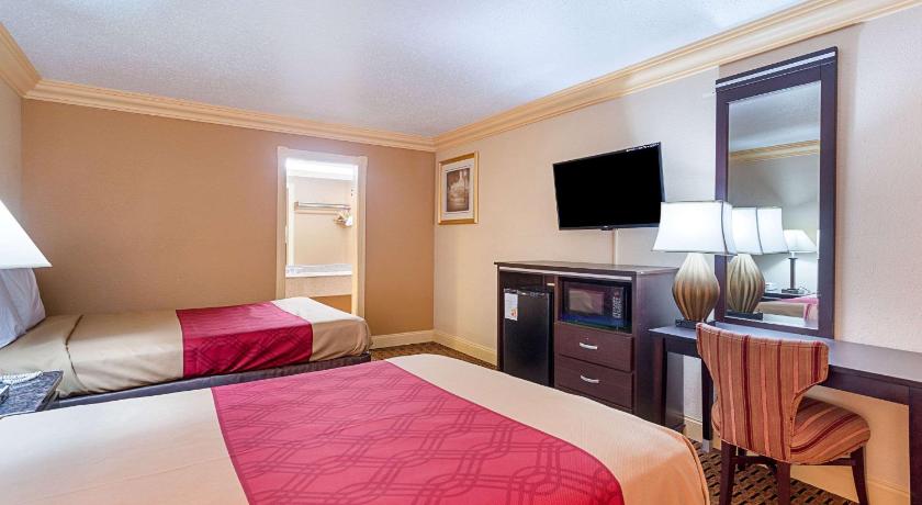 Rodeway Inn & Suites Birmingham I-59 exit 134