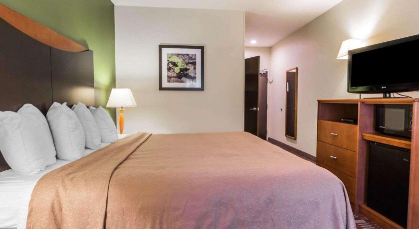 Quality Inn and Suites Birmingham - Highway 280