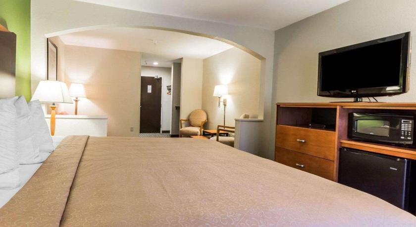 Quality Inn and Suites Birmingham - Highway 280