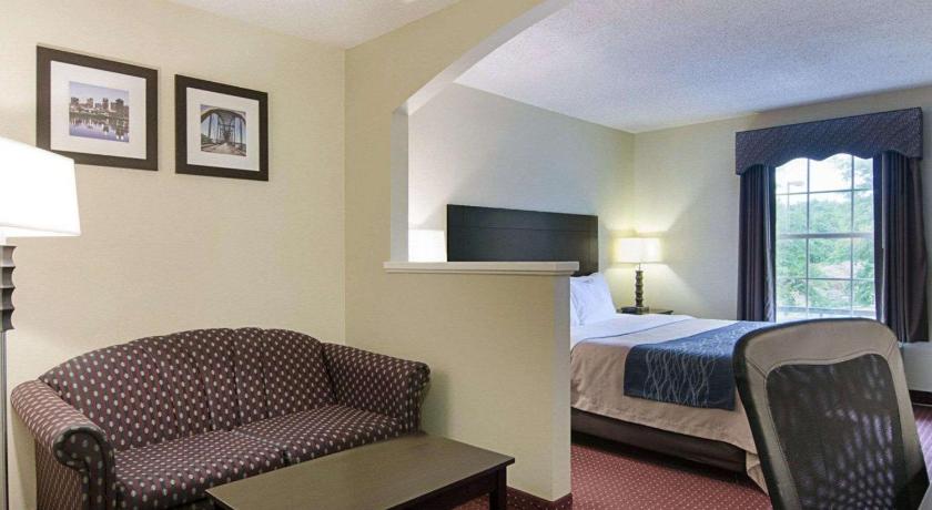 Quality Inn & Suites West