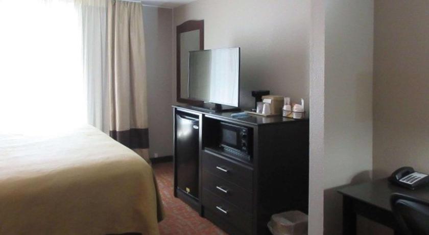 Quality Inn & Suites Fresno Northwest