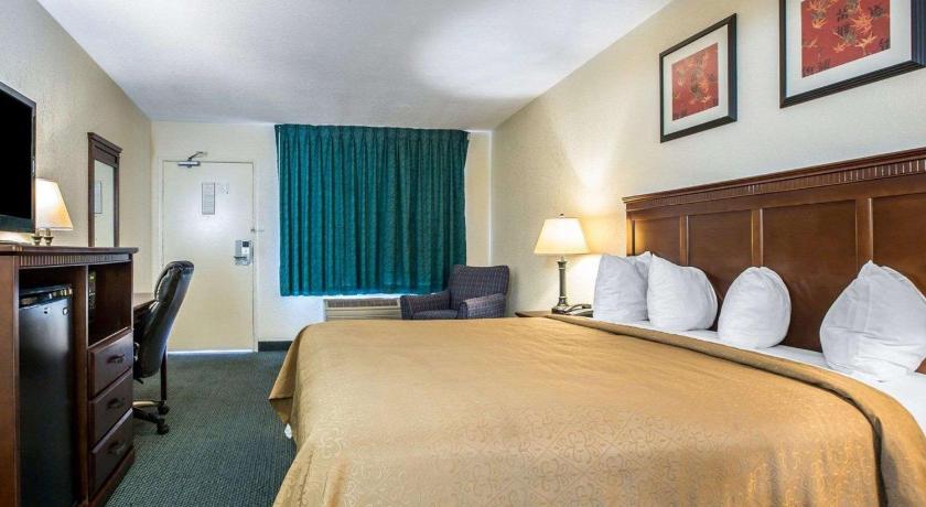 Quality Inn San Diego I-5 Naval Base