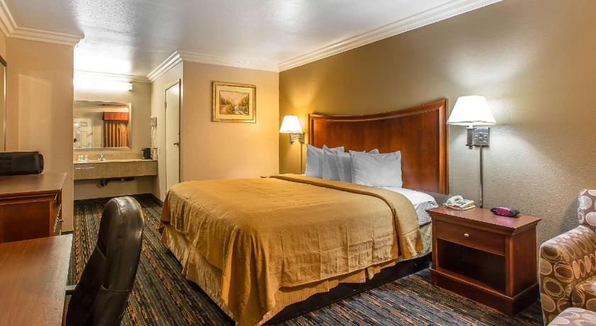 Quality Inn Lake Elsinore I-15