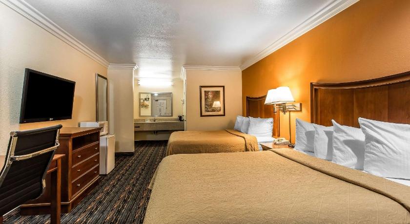 Quality Inn Lake Elsinore I-15