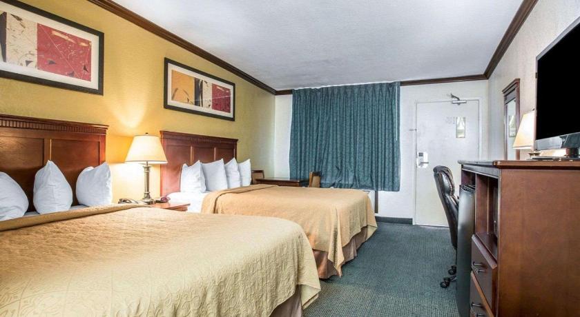 Quality Inn San Diego I-5 Naval Base