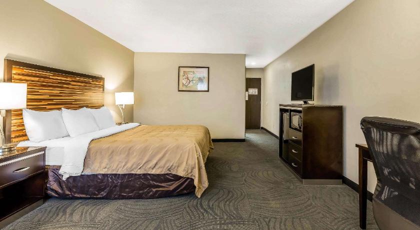 Quality Inn Fallbrook I-15