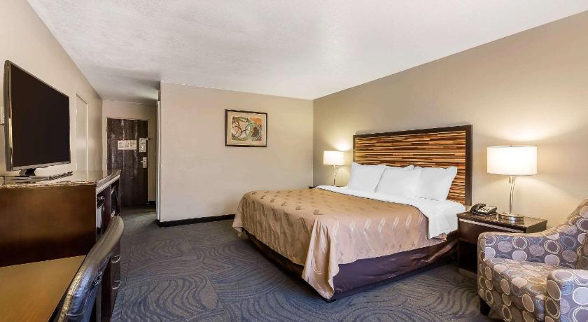 Quality Inn Fallbrook I-15