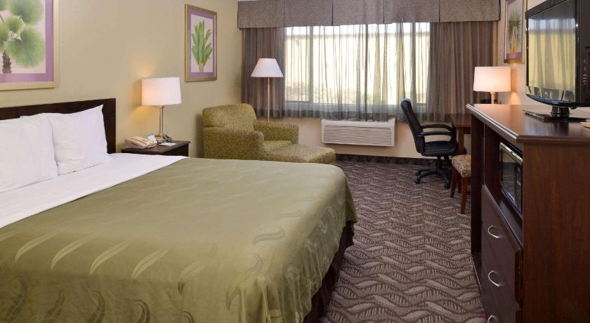 Quality Inn & Suites Montebello - Los Angelas