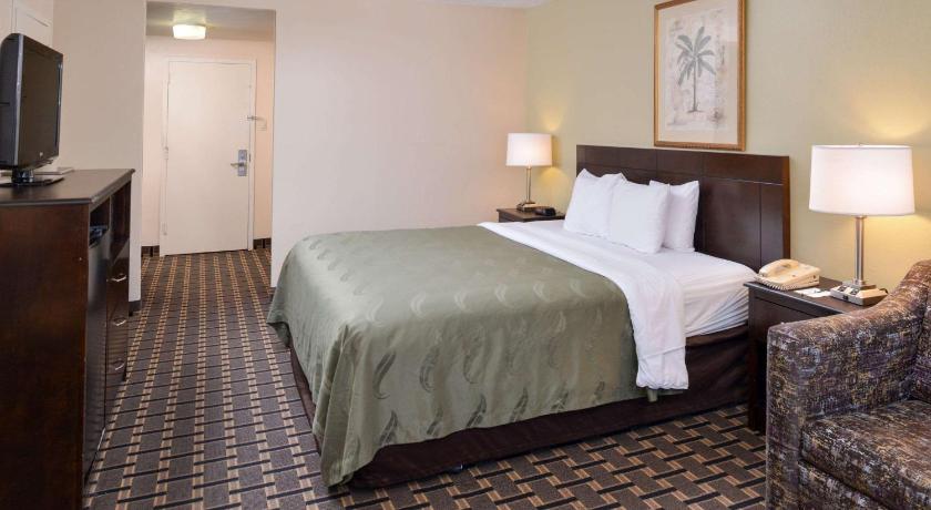 Quality Inn & Suites Montebello - Los Angelas