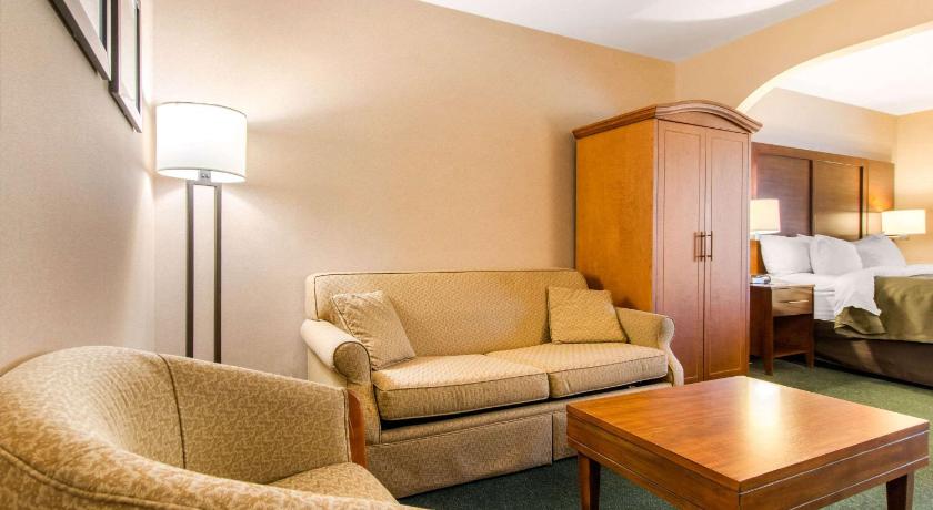 Comfort Inn & Suites