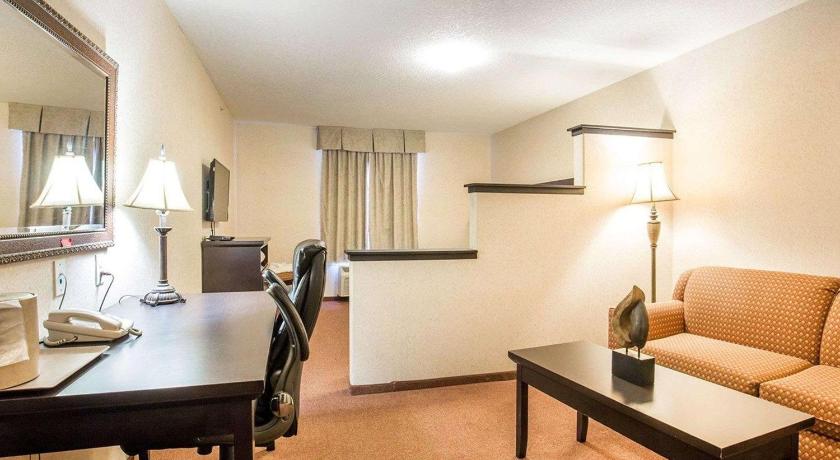 Quality Inn & Suites Lethbridge