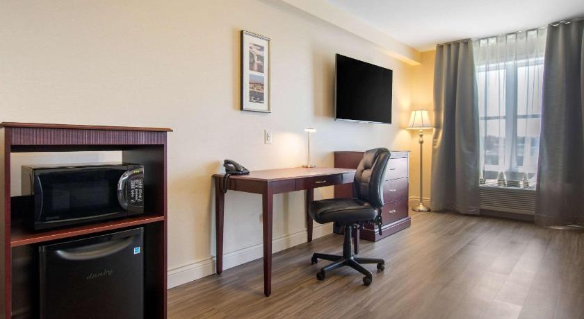 Comfort Inn Suites Levis Rive Sud Quebec City Formerly