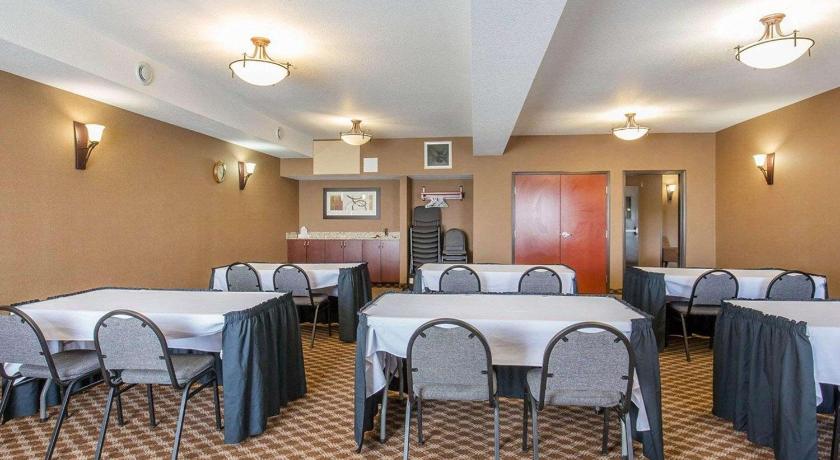 Comfort Inn and Suites Airdrie
