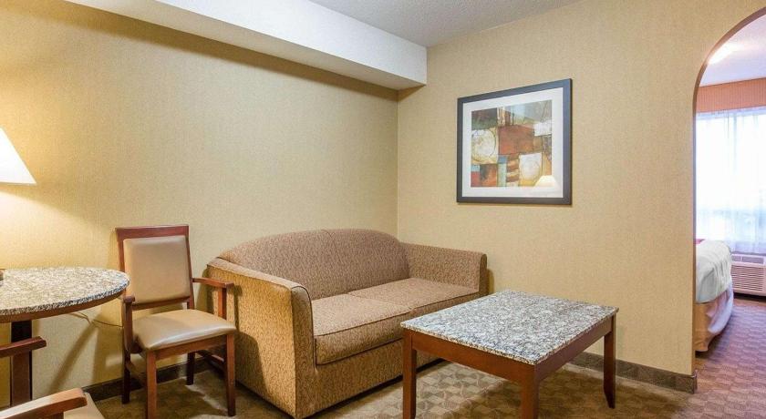 Comfort Inn and Suites Airdrie