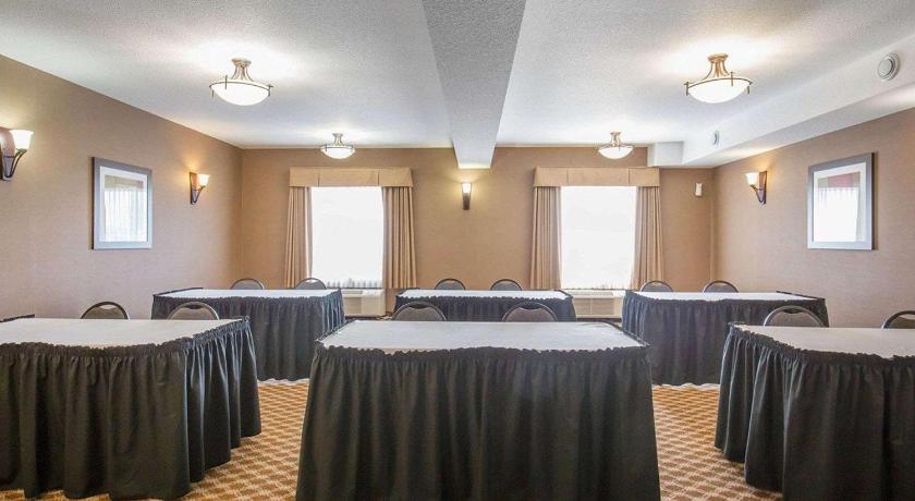 Comfort Inn and Suites Airdrie