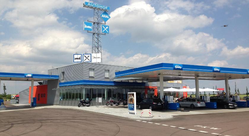 Autohof Bitterfeld
