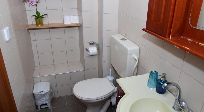 Image of Deluxe Double or Twin Room 9