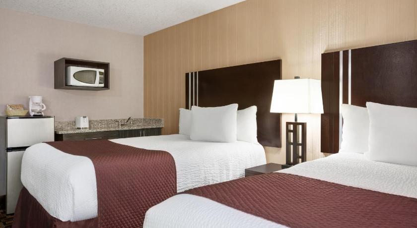 Days Inn by Wyndham Sylvan Lake