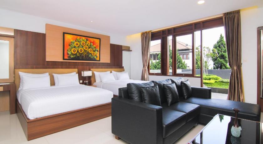 Image of Deluxe Family Room 0