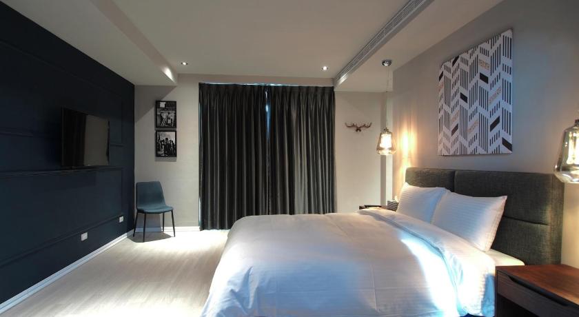 Image of Quadruple Room with Bathroom 9