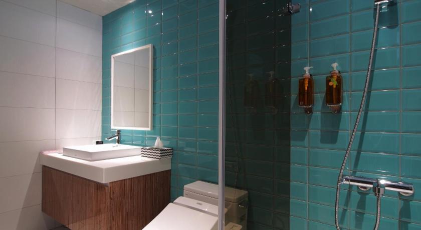 Image of Quadruple Room with Bathroom 11