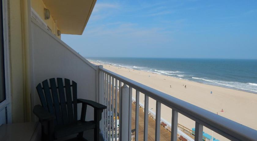 Howard Johnson Plaza Hotel by Wyndham Ocean City Oceanfront