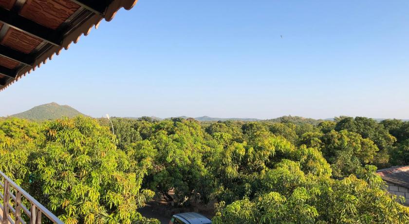 Gir Lions Paw Resort with Swimming Pool