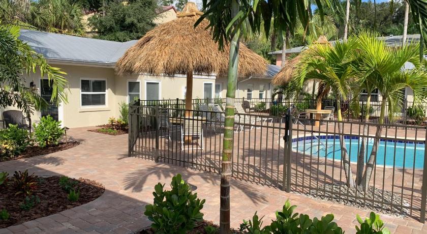 Twin Palms at Siesta photo