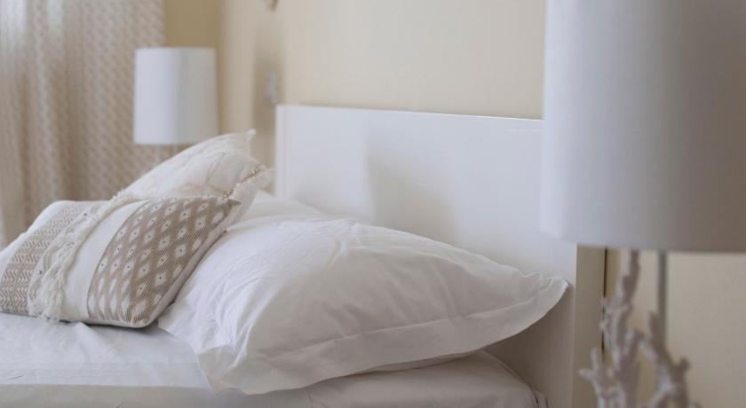 Image of Double Room with Balcony and Sea View 5