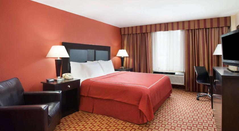 Super 8 By Wyndham Chicago Northlake O'Hare South