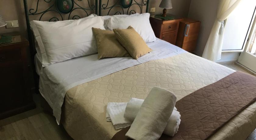 Image of Double or Twin Room 14