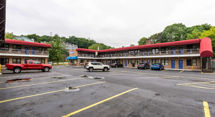 Motel 6-Elmsford, NY - White Plains