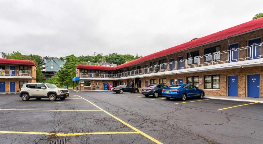 Motel 6-Elmsford, NY - White Plains