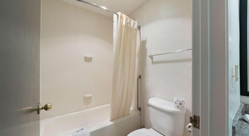 Motel 6-San Antonio, TX - Fiesta Trails