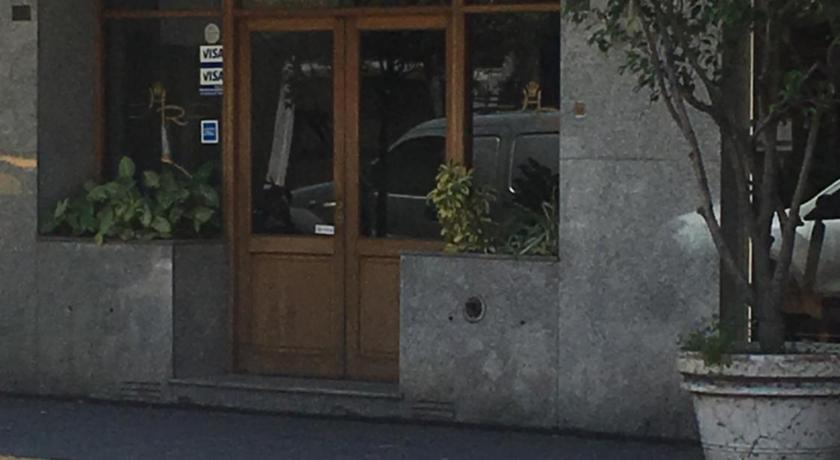 Hotel Rey photo