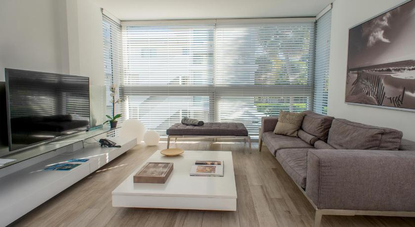 Beach Haus Key Biscayne Contemporary Apartments Key Biscayne Fl 2021 Updated Prices Deals Beach Haus Key Biscayne Contemporary Apartments Key Biscayne Fl 2021 Updated Prices Deals