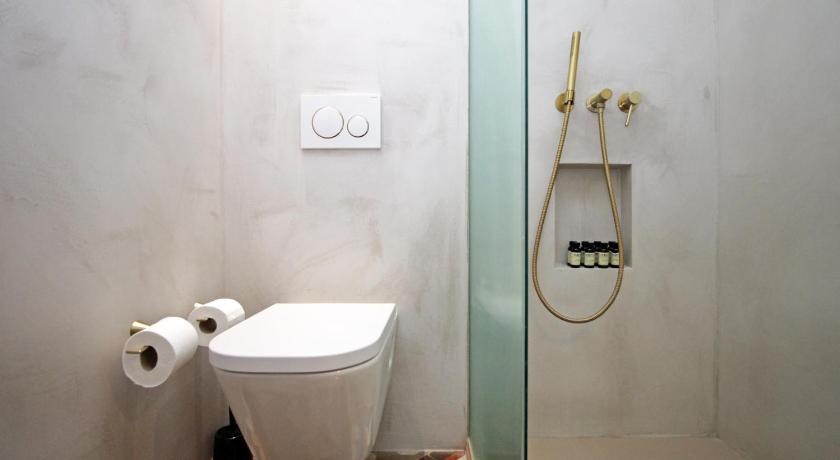 Immagine di Camera Tripla con Balcone (Triple Room with Balcony) 11
