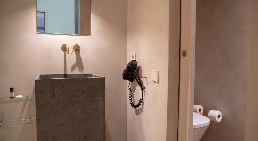 Immagine di Camera Tripla con Balcone (Triple Room with Balcony) 12