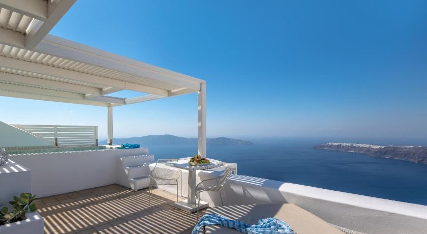 White Santorini Suites & Spa - image 11