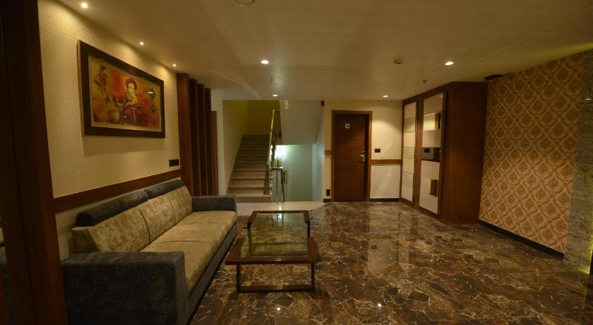 Hotel RR 62 photo