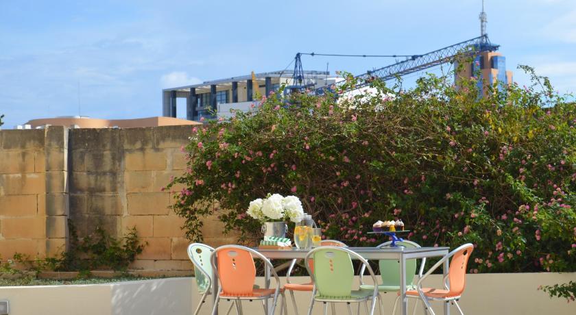 City Living Suites TK1 Rm 2 photo