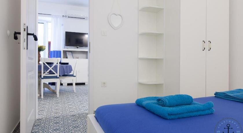 Apartments Porat Vela Podgora photo