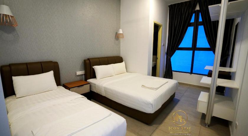 Image of Three-Bedroom Apartment 8