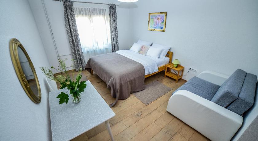 Sixteen Lakes Guest House photo